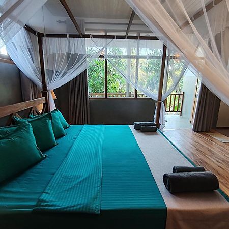 The Jungle View Hotel Mirissa Eksteriør billede